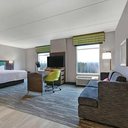 Hampton Inn Peterborough Esterno foto