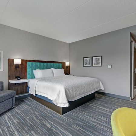 Hampton Inn Peterborough Esterno foto
