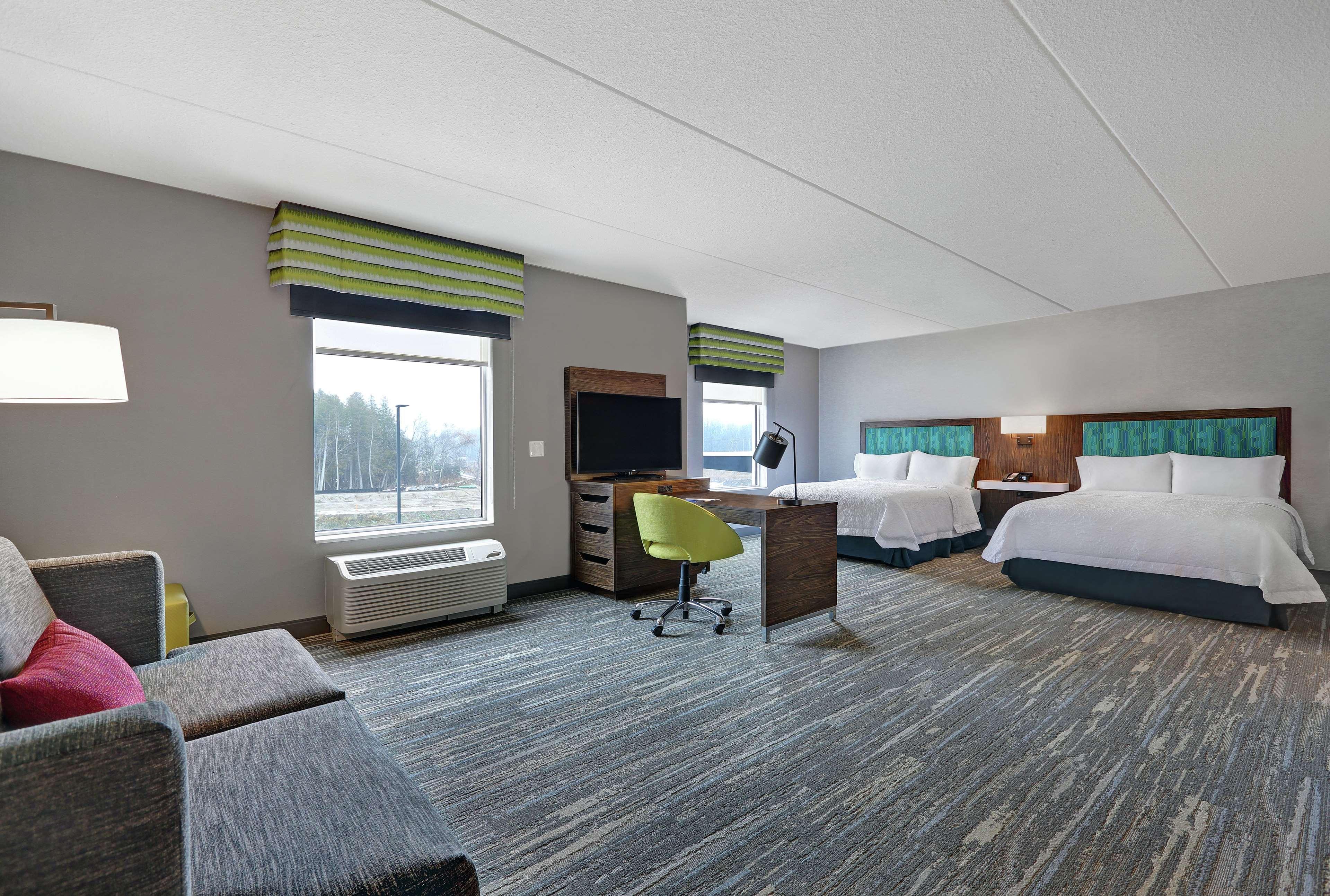 Hampton Inn Peterborough Esterno foto