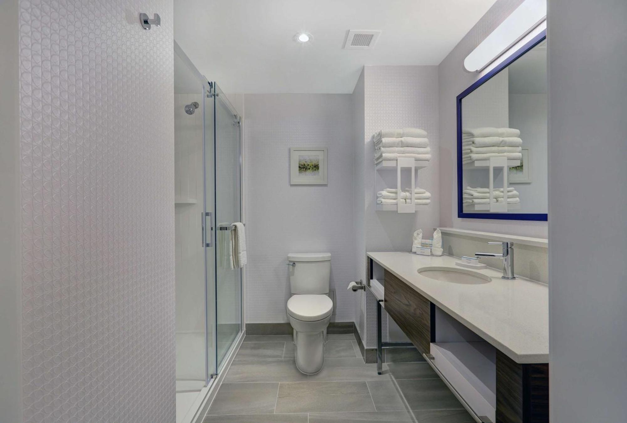 Hampton Inn Peterborough Esterno foto