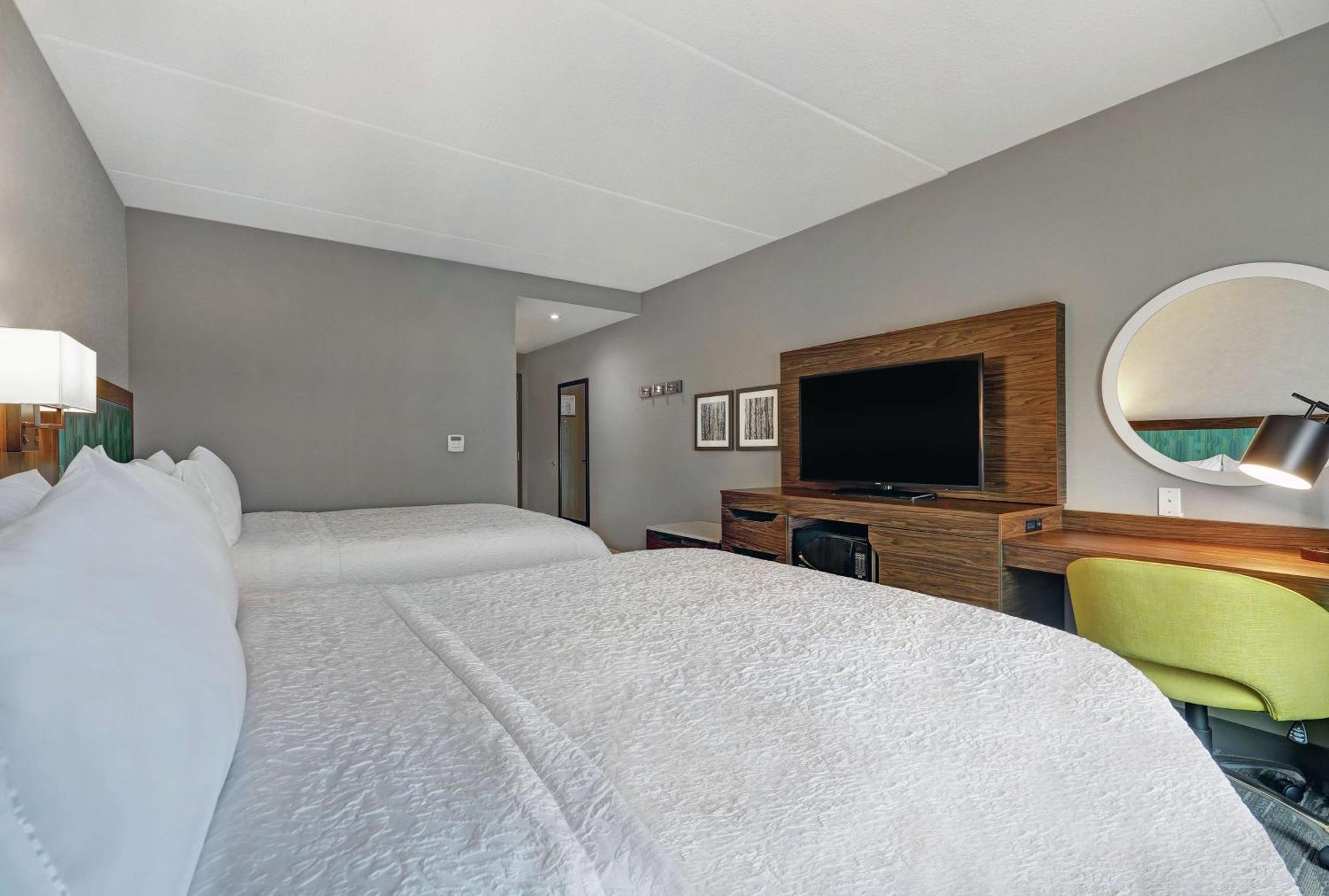 Hampton Inn Peterborough Esterno foto