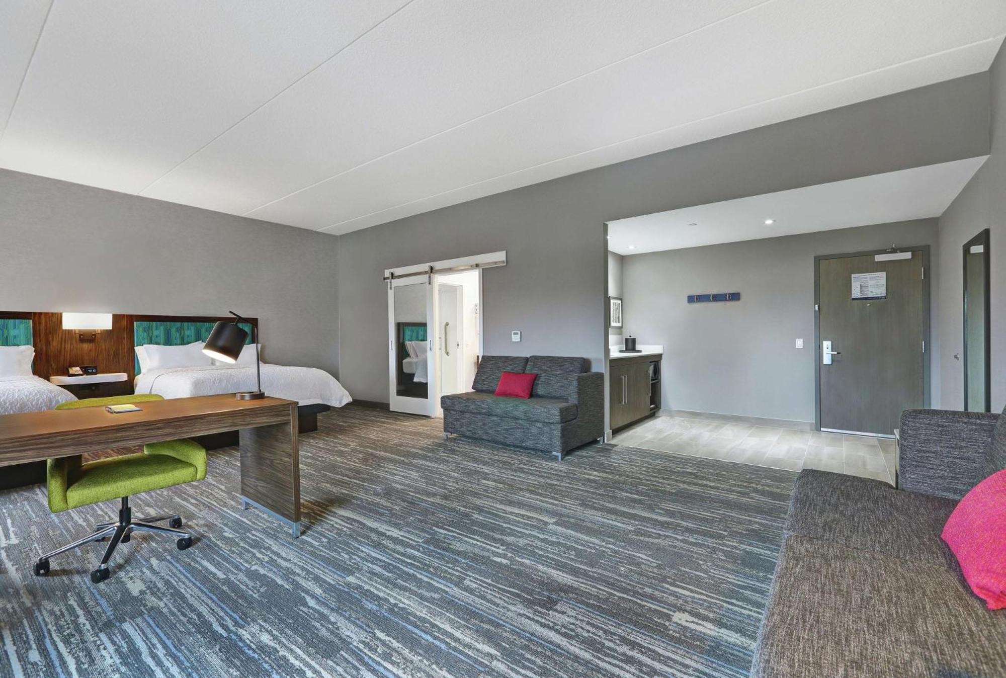 Hampton Inn Peterborough Esterno foto